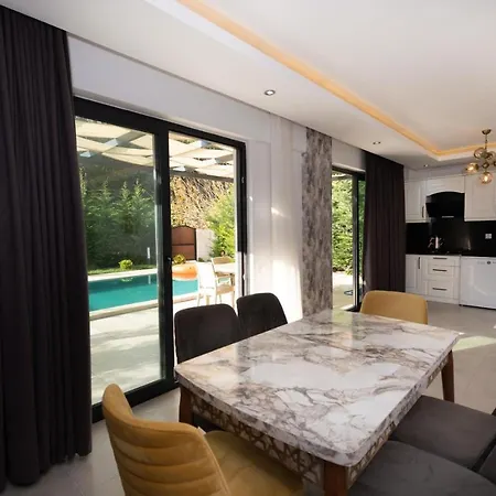 4 Bedroom In Hisaroenue Oeluedeniz- Gold Rose Villa *