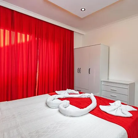 4 Bedroom In Hisaroenue Oeluedeniz- Gold Rose Villa Fethiye