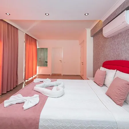 Willa 4 Bedroom In Hisaroenue Oeluedeniz- Gold Rose