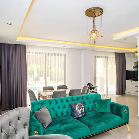 Willa 4 Bedroom In Hisaroenue Oeluedeniz- Gold Rose Fethiye