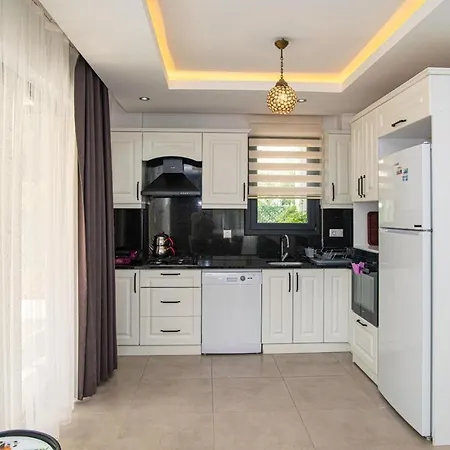 4 Bedroom In Hisaroenue Oeluedeniz- Gold Rose Willa Fethiye