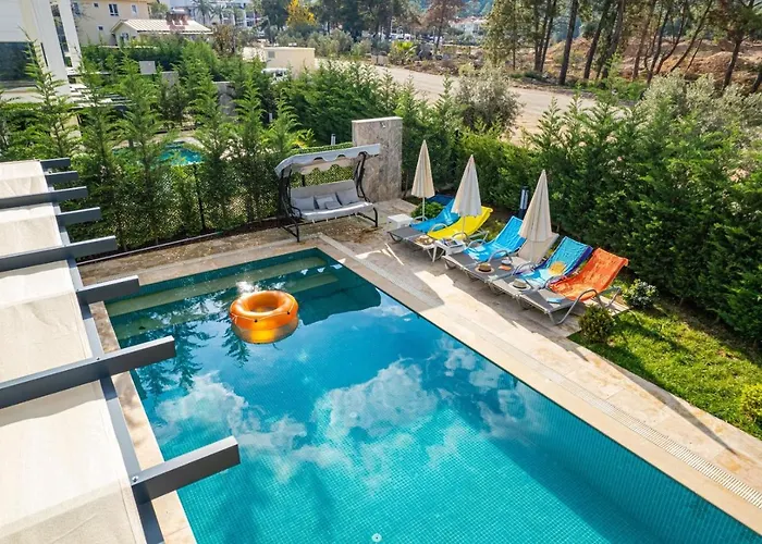 4 Bedroom In Hisaroenue Oeluedeniz- Gold Rose Villa Fethiye