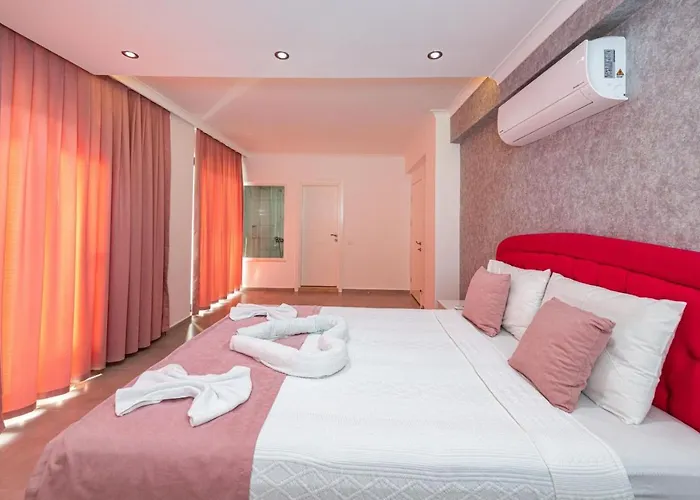 ヴィラ 4 Bedroom In Hisaroenue Oeluedeniz- Gold Rose