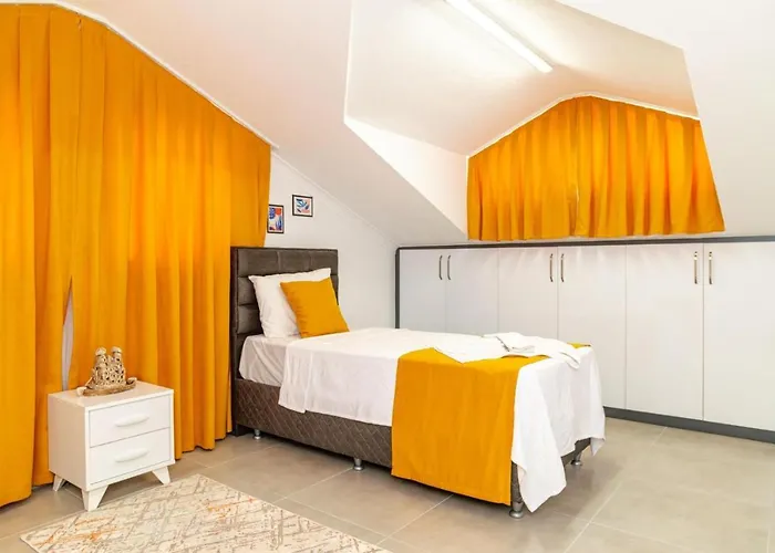 4 Bedroom In Hisaroenue Oeluedeniz- Gold Rose