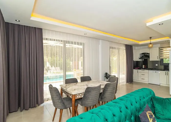4 Bedroom In Hisaroenue Oeluedeniz- Gold Rose ヴィラ *