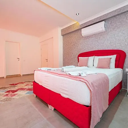 ヴィラ 4 Bedroom In Hisaroenue Oeluedeniz- Gold Rose フェティエ