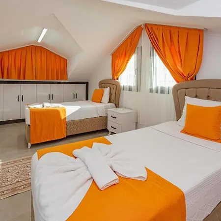 ヴィラ 4 Bedroom In Hisaroenue Oeluedeniz- Gold Rose フェティエ