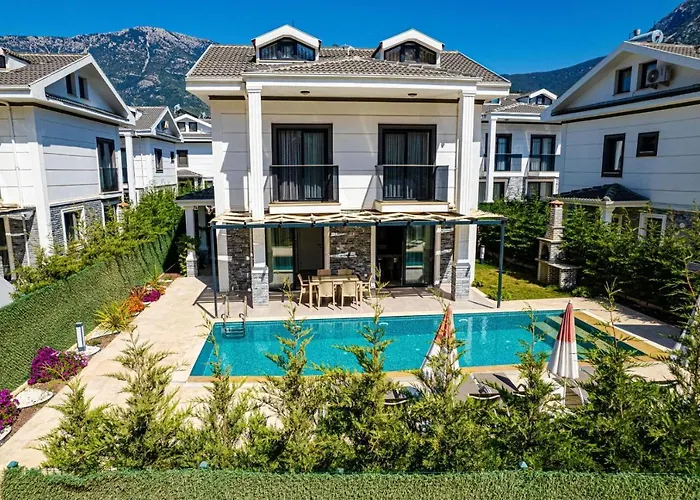 4 Bedroom In Hisaroenue Oeluedeniz- Gold Rose * Fethiye