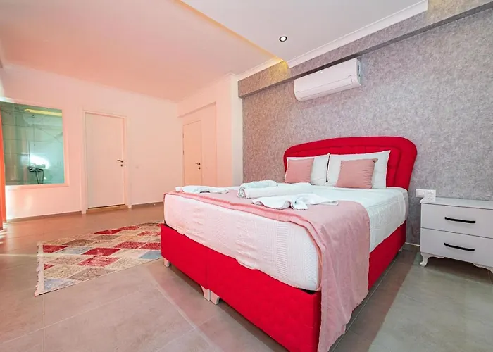 Villa 4 Bedroom In Hisaroenue Oeluedeniz- Gold Rose Fethiye